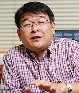 一橋大学大学院経済学研究科教授 齊藤 誠氏